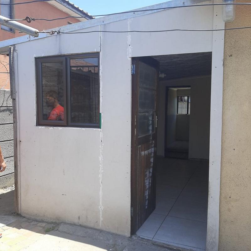 To Let 1 Bedroom Property for Rent in Ravensmead Western Cape